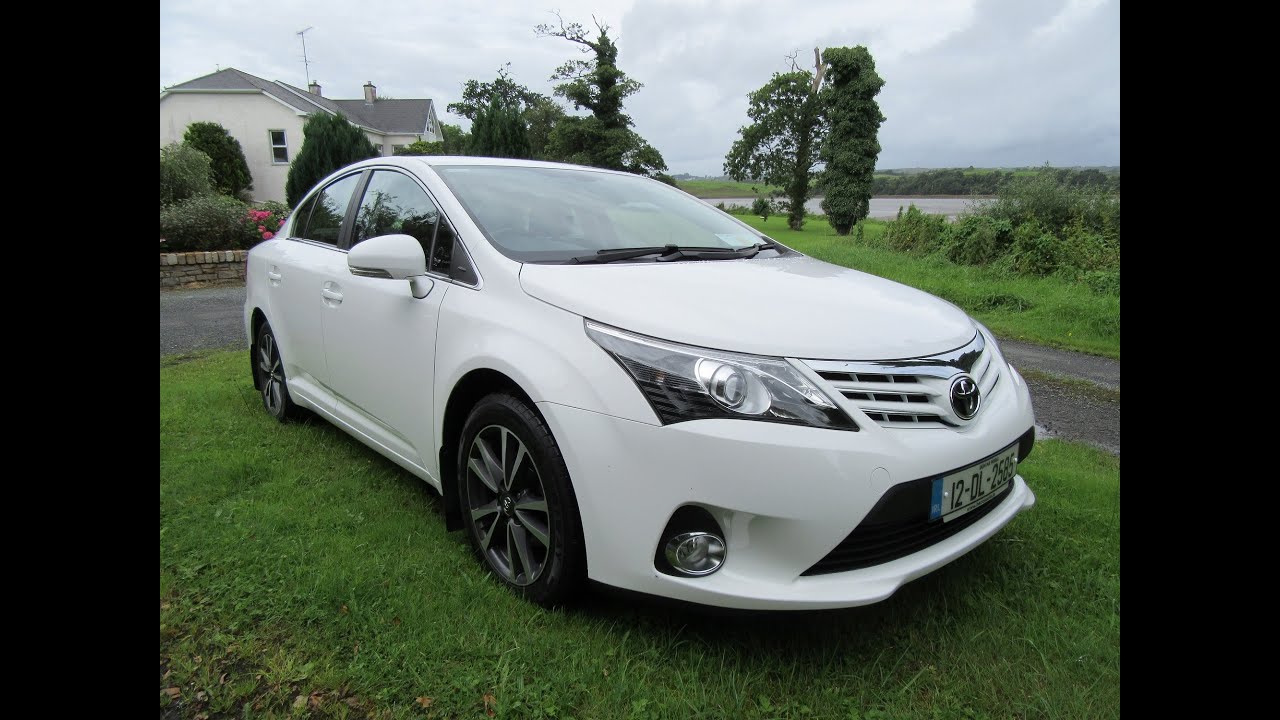 toyota avensis review